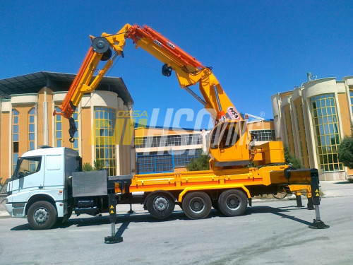 HS165 – 55 Ton Araç Üstü Hidrolik Vinç
